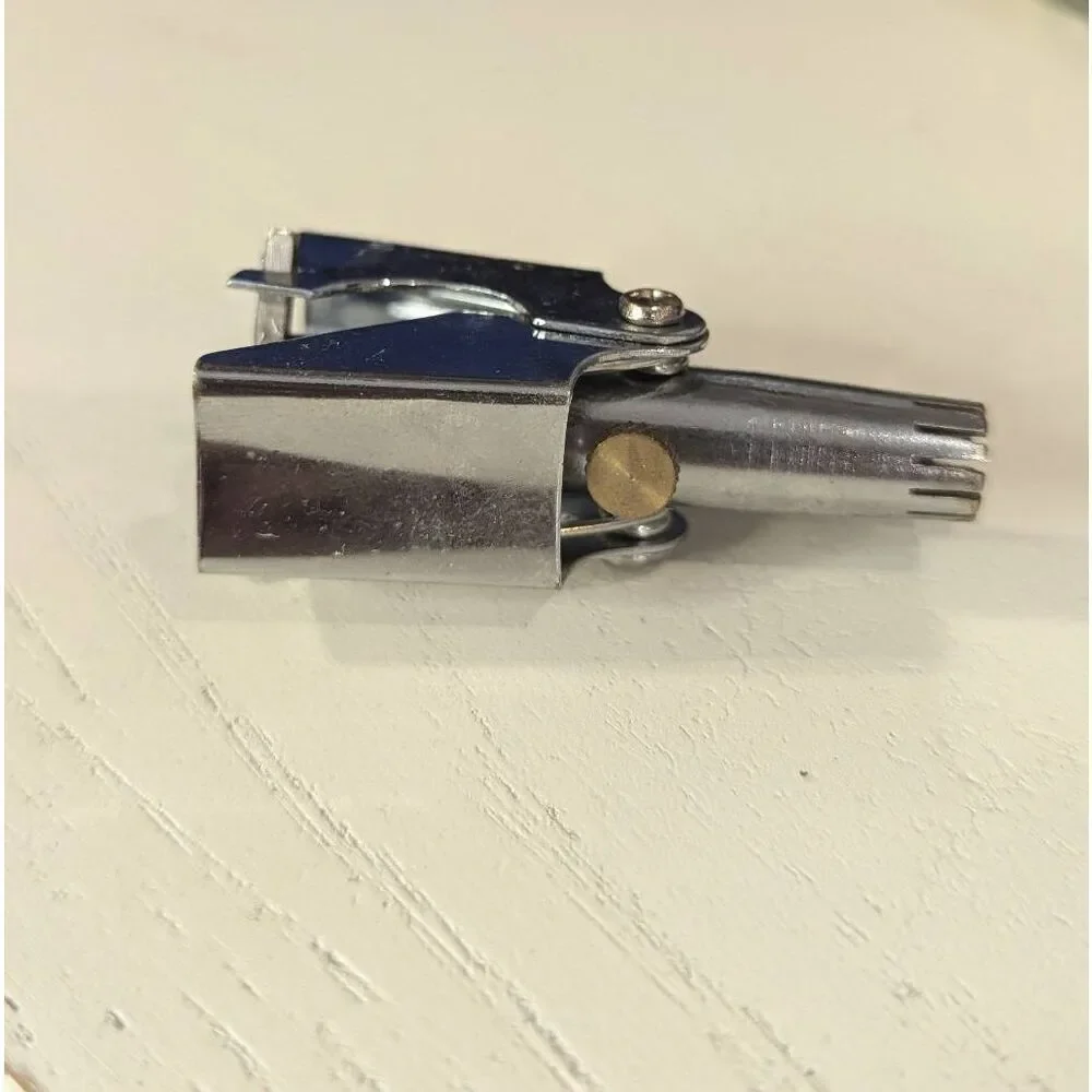 VINTAGE Chadwick Miller Rotary Nose Clipper!